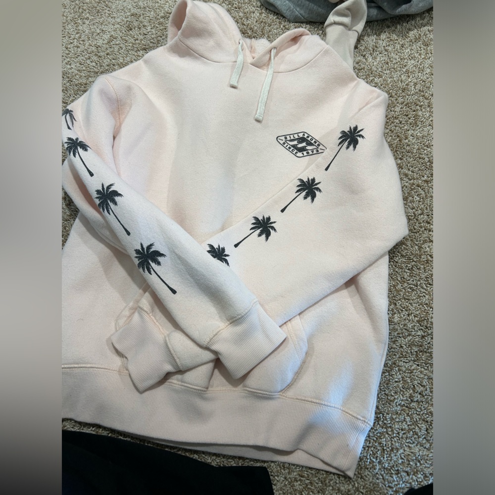 Billabong light pink sweatshirt!